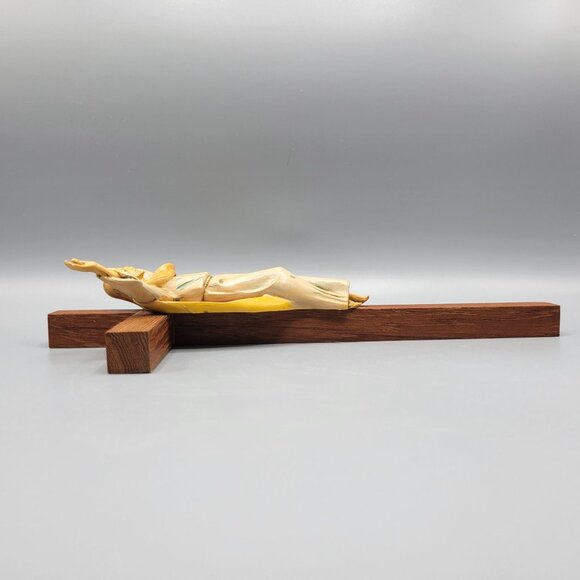 Vintage Wooden Cross Jesus Christ Figure Italy Wall Hanging Religious Decor 1984 - Picture 5 of 8